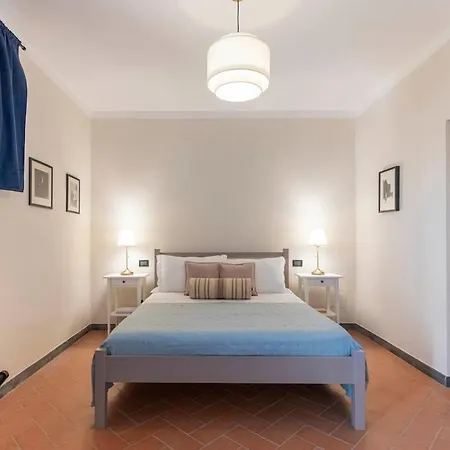 Ginger House Apartamento Usigliano